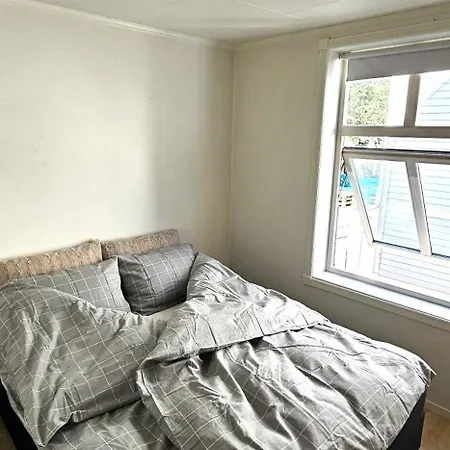 Apartamento Fin Sentrumsnaer I Rolige Omgivelser Ålesund
